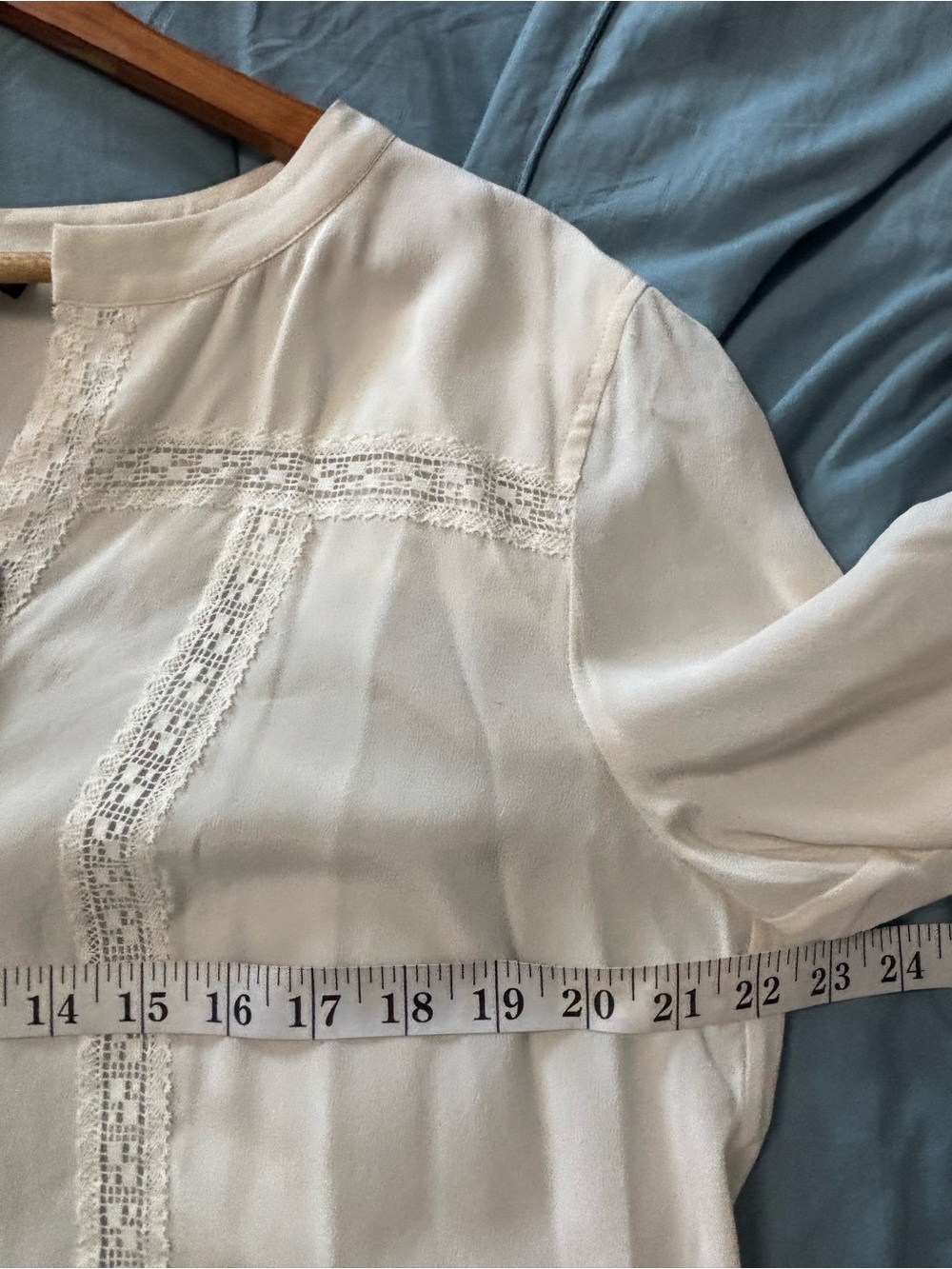 NWT Silk BCBG Off White Lace-Trim V-Neck Blouse - Picture 7 of 9